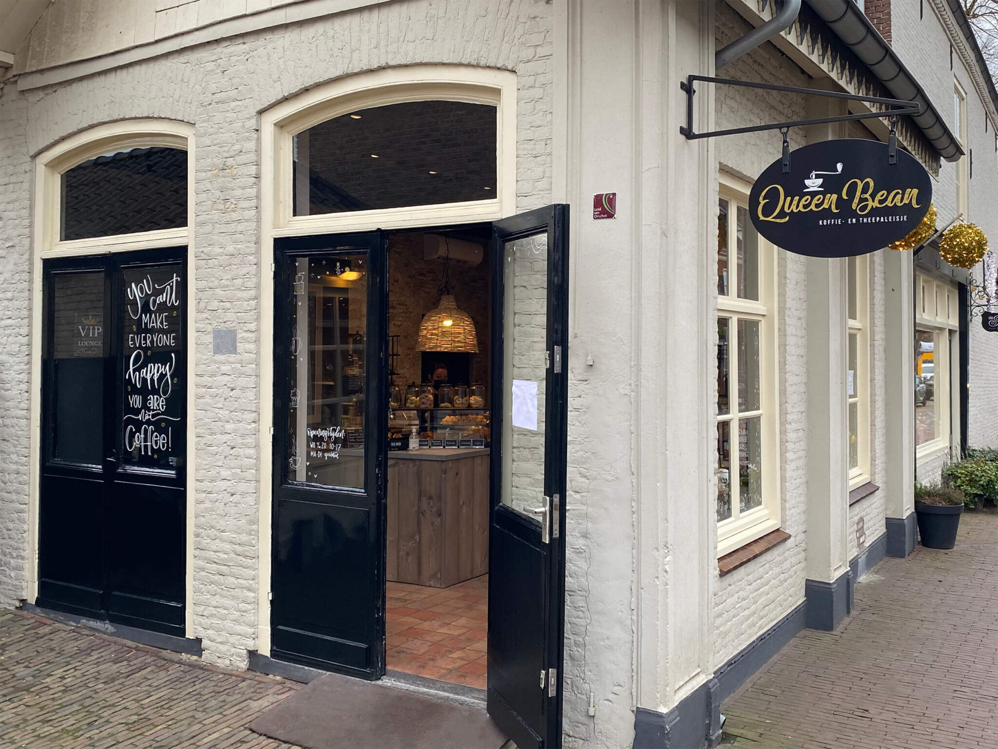 Queen Bean Queen Bean